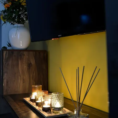 Giallo Dalia By Maison 73 Apartman Verona